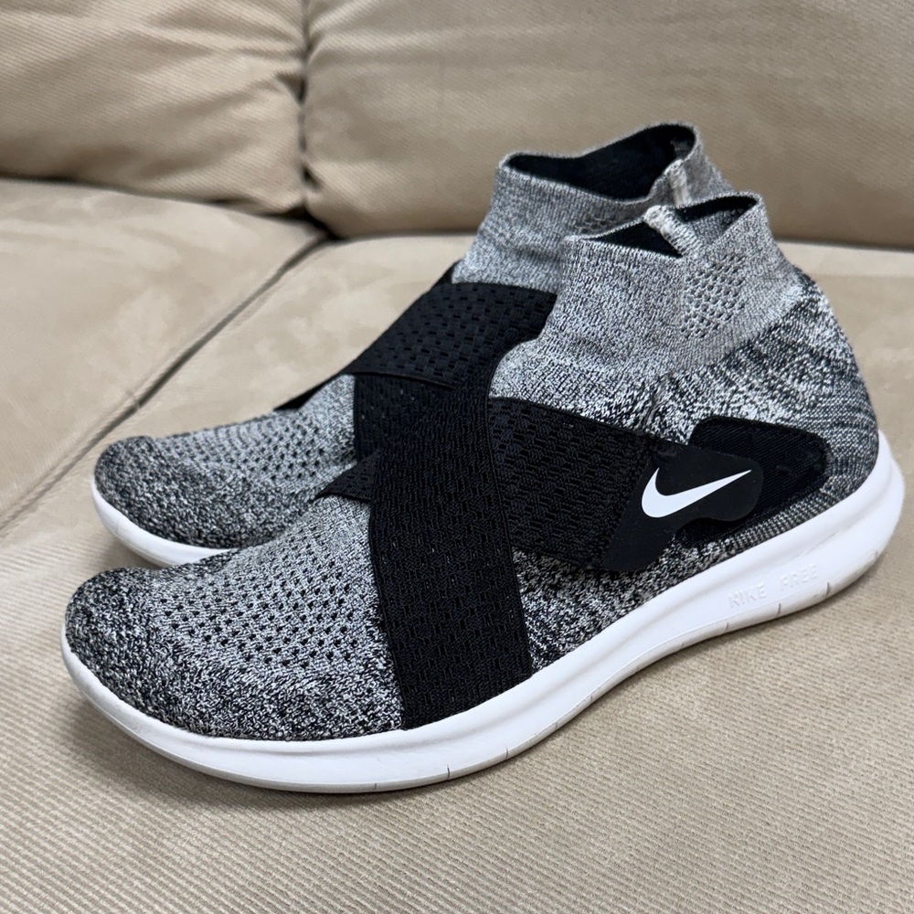 Nike Free Black and Gray Knit Running Shoes